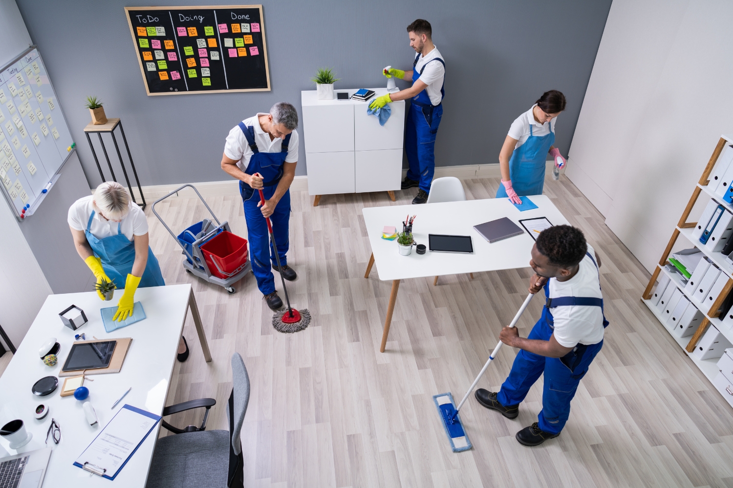 Hardwood floor cleaning in {{CITY}}, MI